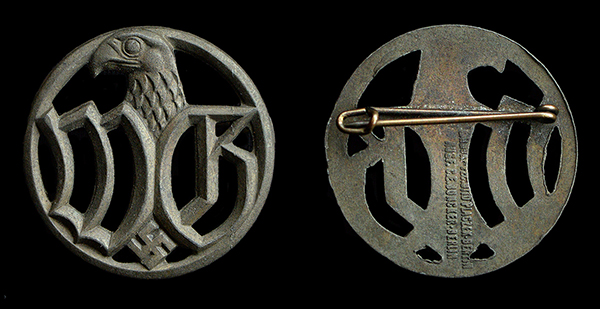 Brooch for female employees attached to the Wehrmacht